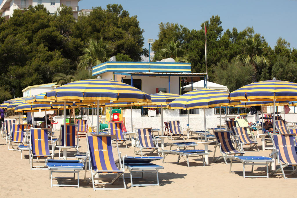 Hotel Nel Pineto 3*